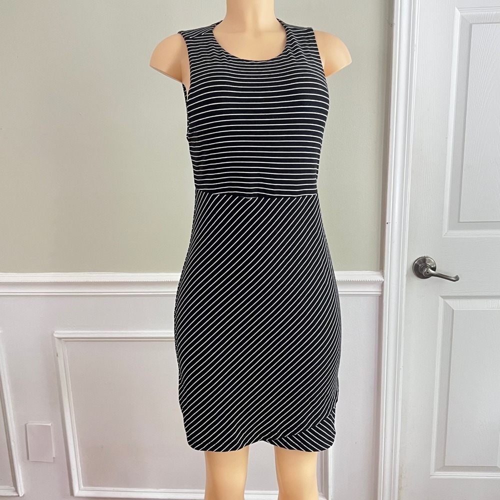 Athleta Dress S Black White Stripe Sleeveless Midi Faux Wrap Minimal Capsule‎